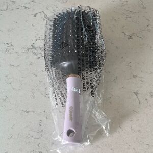 NWOT Conair Volumizing Oval Lavender Hair Brush